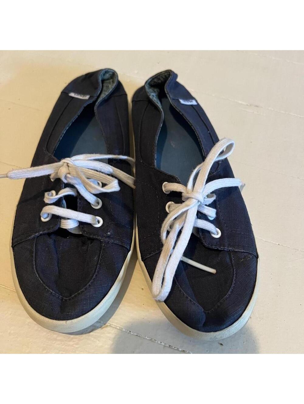 Vans Women's Navy and Black Trainer